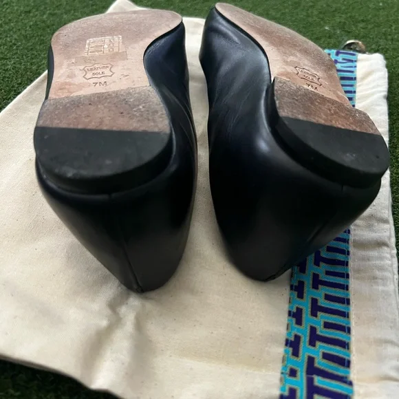 Tory Burch Black Leather Flats - Picture 11 of 14